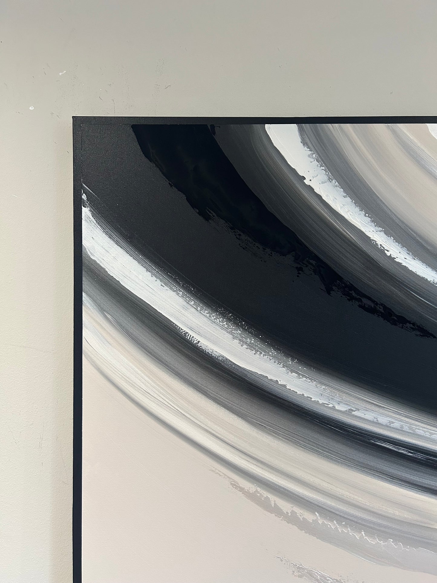 Black & Pearl Swirl