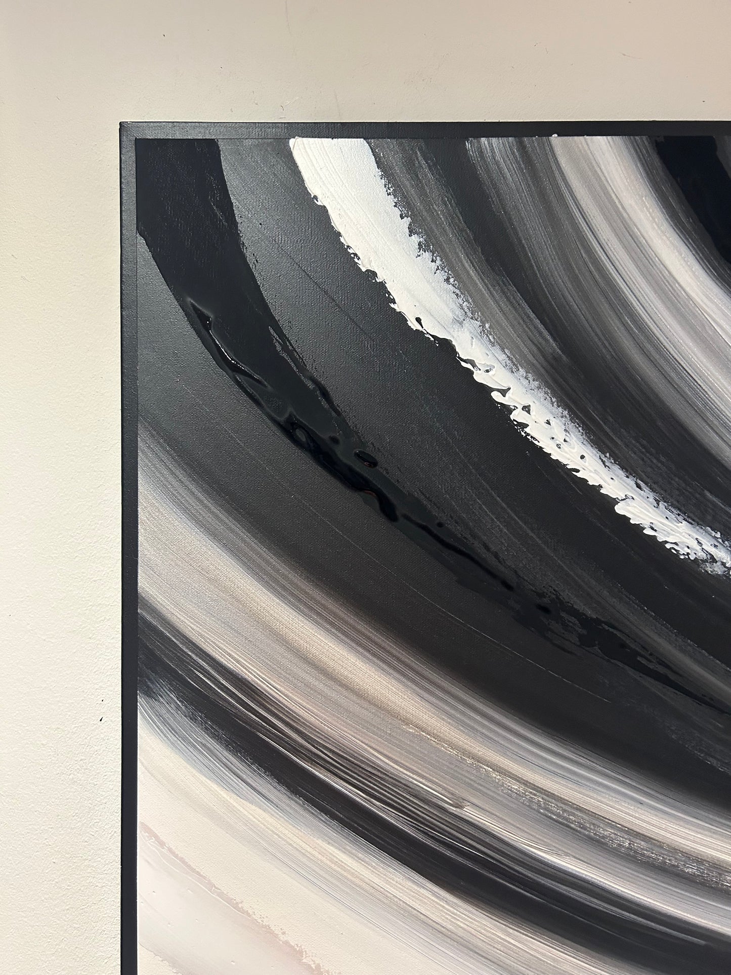 Black & Pearl Swirl