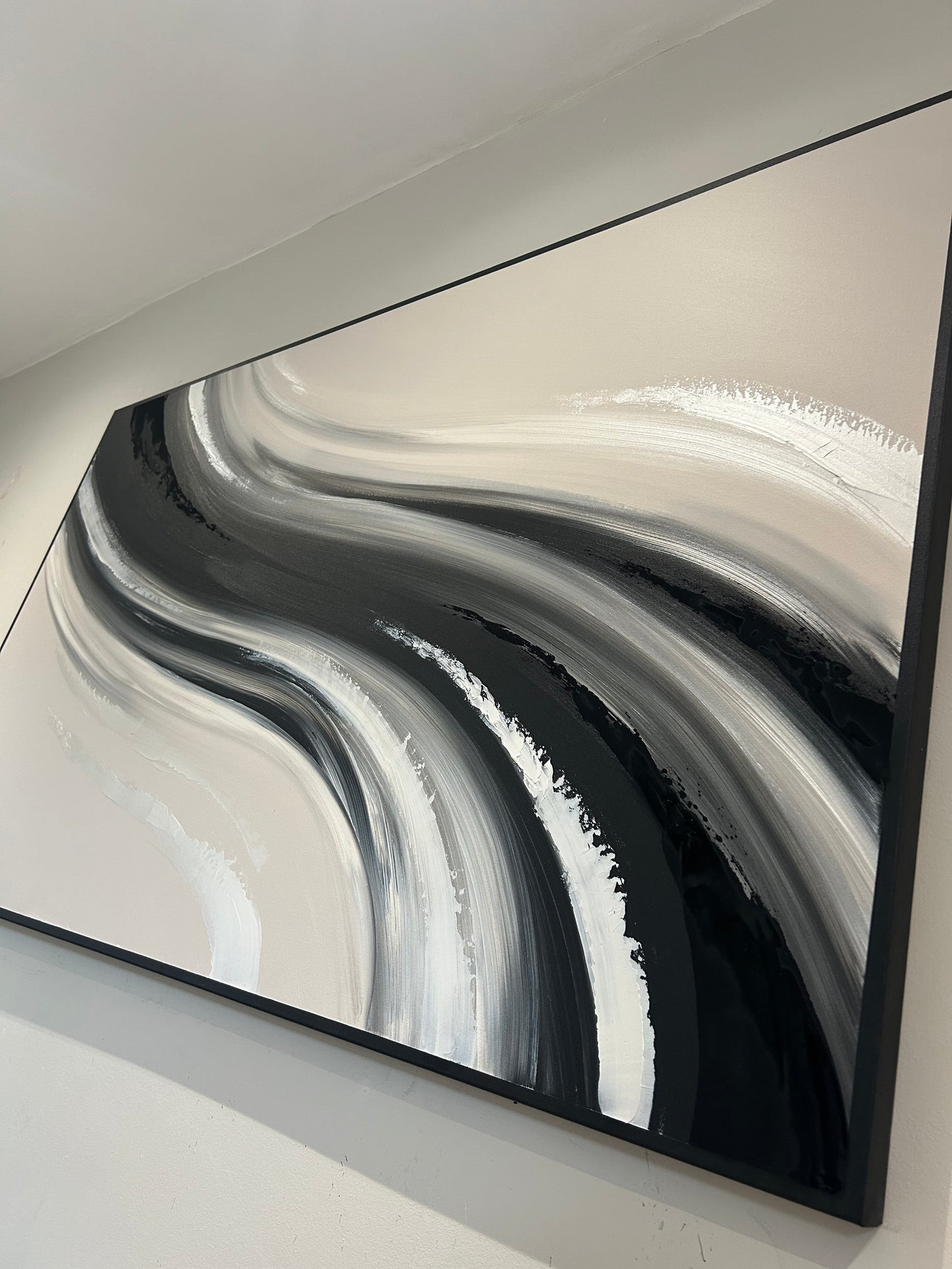 Black & Pearl Swirl